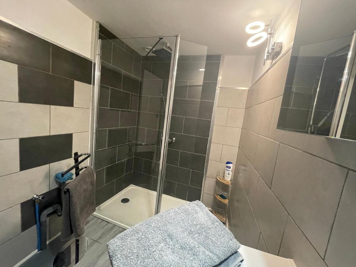 Appartement Entier Moissac Centre 30 M2 Calme Avec Cour Interieure Pour Velos A 50M Du Marche De Moissac Exterior foto