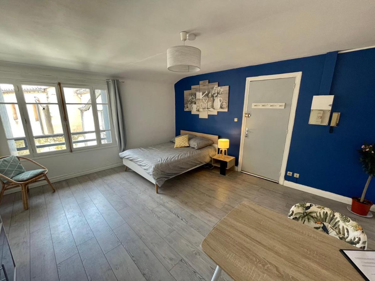 Appartement Entier Moissac Centre 30 M2 Calme Avec Cour Interieure Pour Velos A 50M Du Marche De Moissac Exterior foto