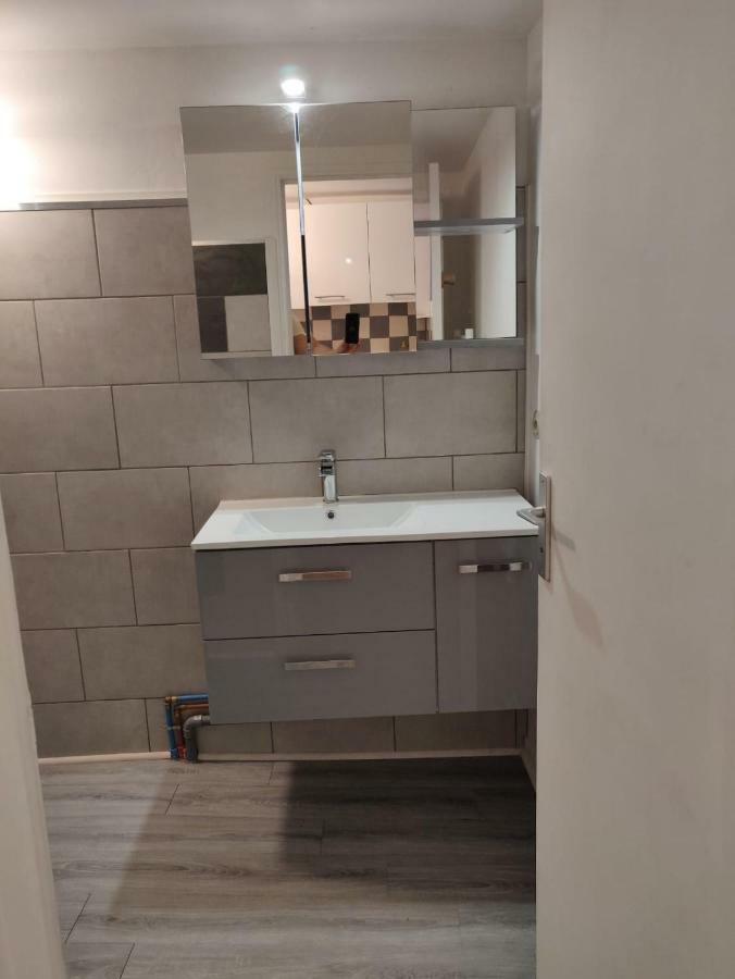 Appartement Entier Moissac Centre 30 M2 Calme Avec Cour Interieure Pour Velos A 50M Du Marche De Moissac Exterior foto